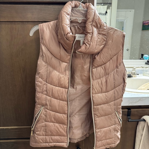 Calvin Klein Women Puff Vest in Light Rose Pink Small Gold Zip - Picture 7 of 11